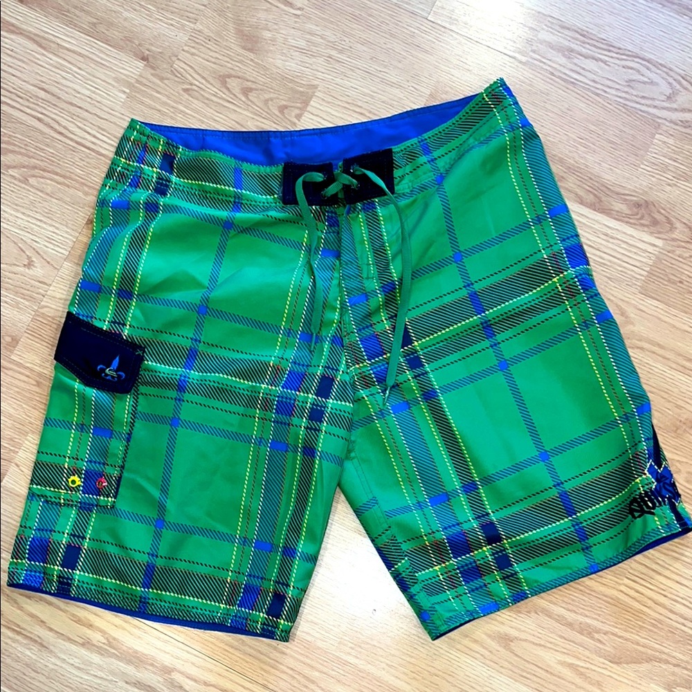 Quicksilver Green Plaid Board Shorts Sz 36